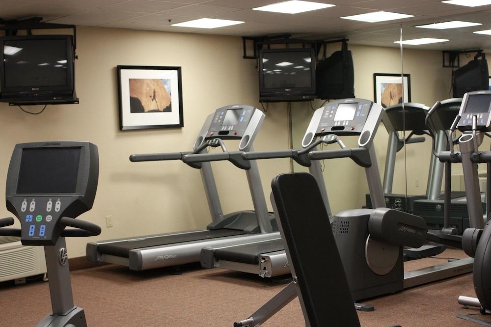 Doubletree By Hilton Boston-Milford Hotel Екстериор снимка