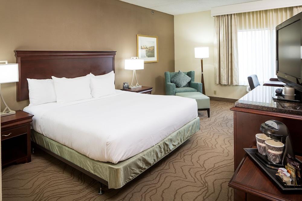 Doubletree By Hilton Boston-Milford Hotel Екстериор снимка
