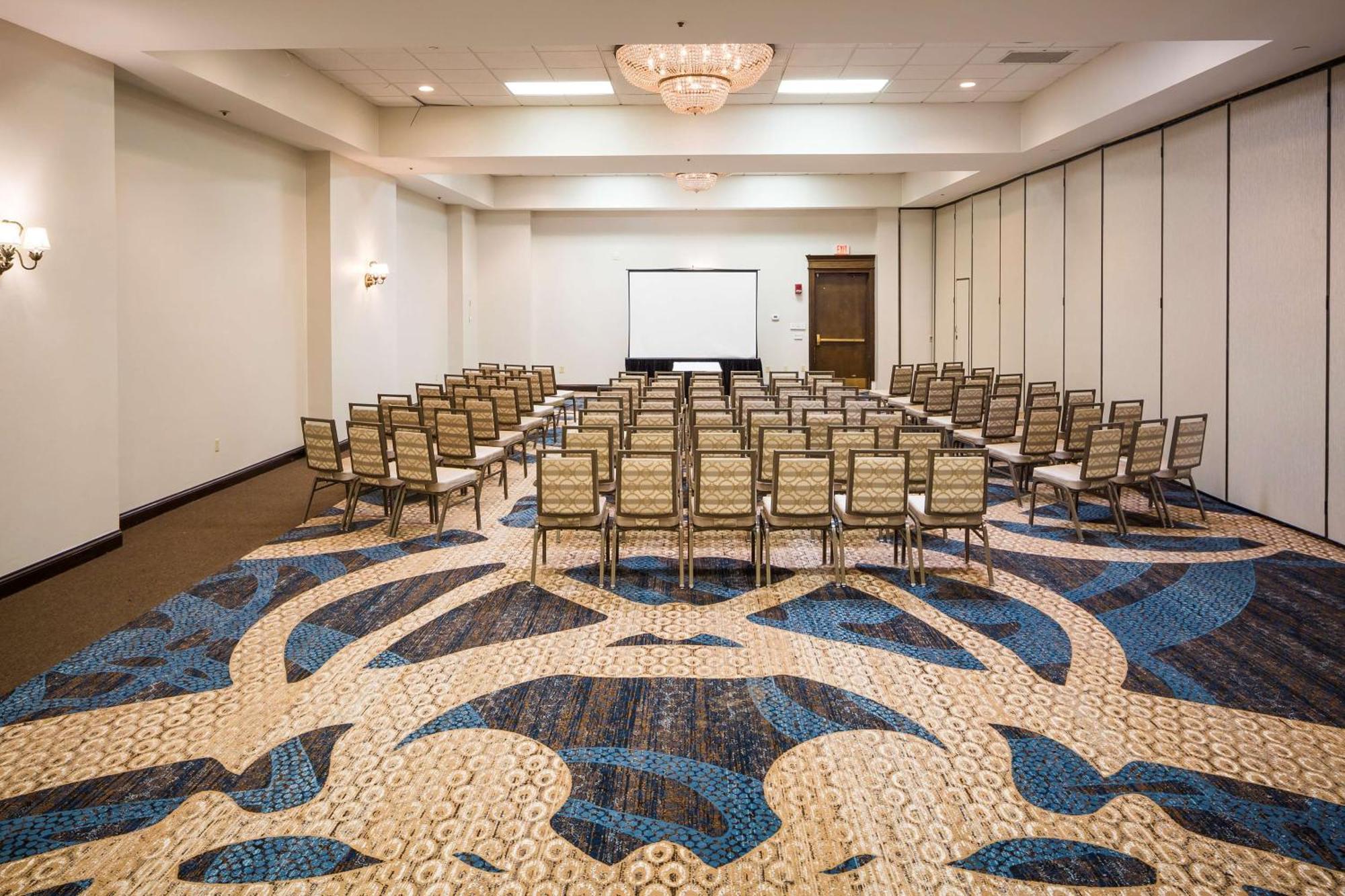 Doubletree By Hilton Boston-Milford Hotel Екстериор снимка