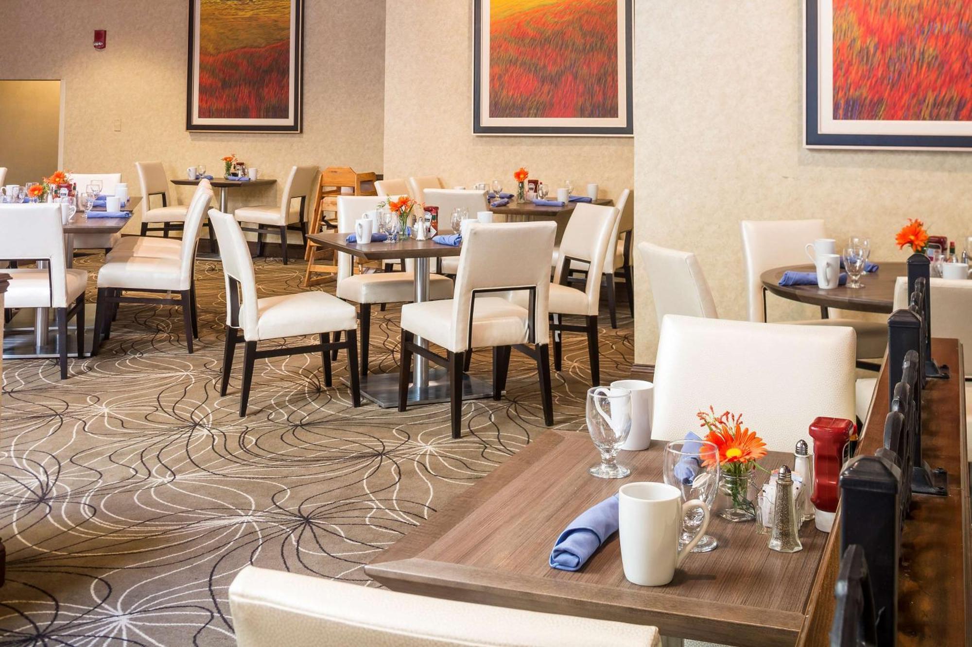 Doubletree By Hilton Boston-Milford Hotel Екстериор снимка