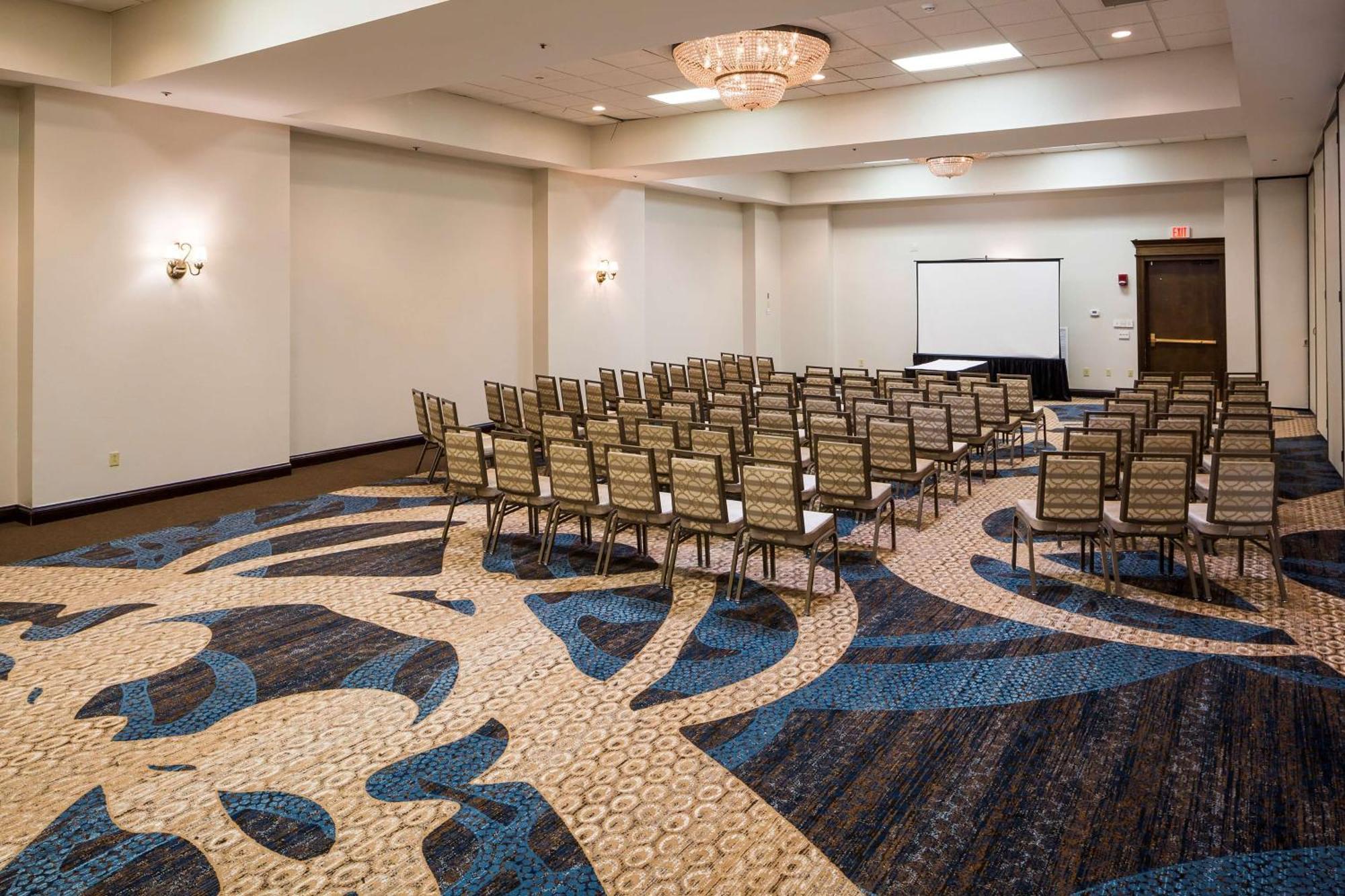 Doubletree By Hilton Boston-Milford Hotel Екстериор снимка