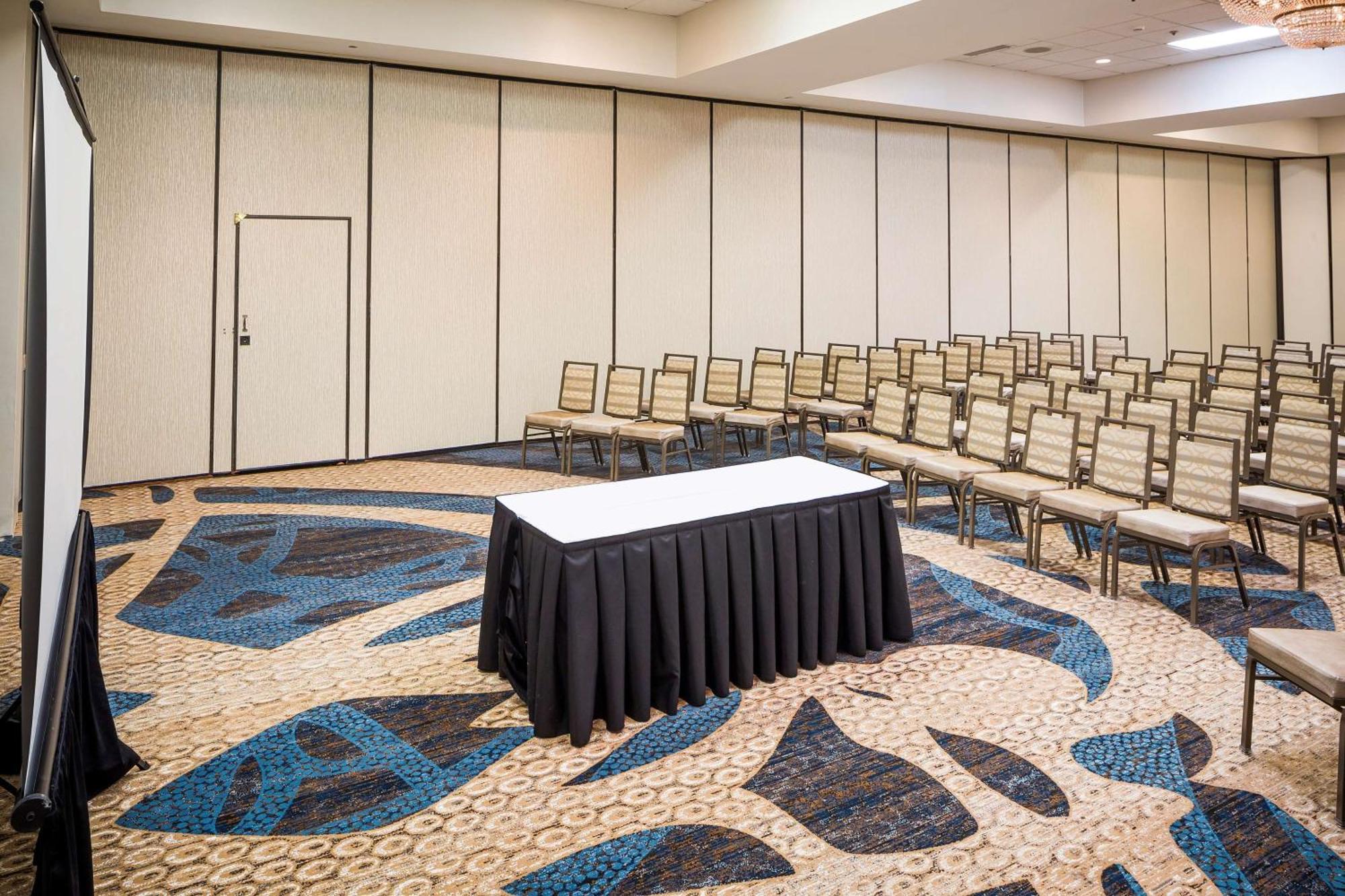 Doubletree By Hilton Boston-Milford Hotel Екстериор снимка
