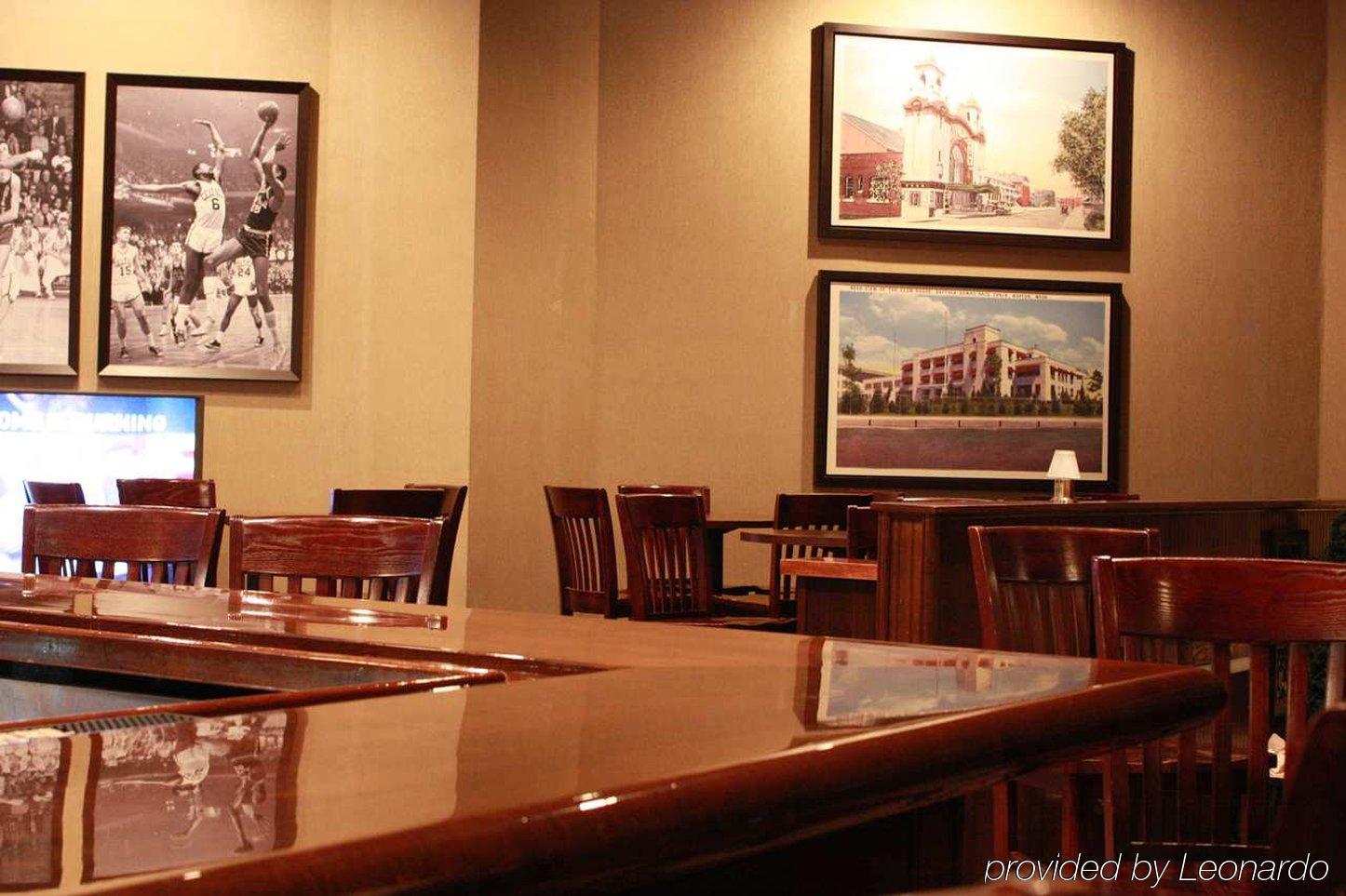 Doubletree By Hilton Boston-Milford Hotel Ресторант снимка