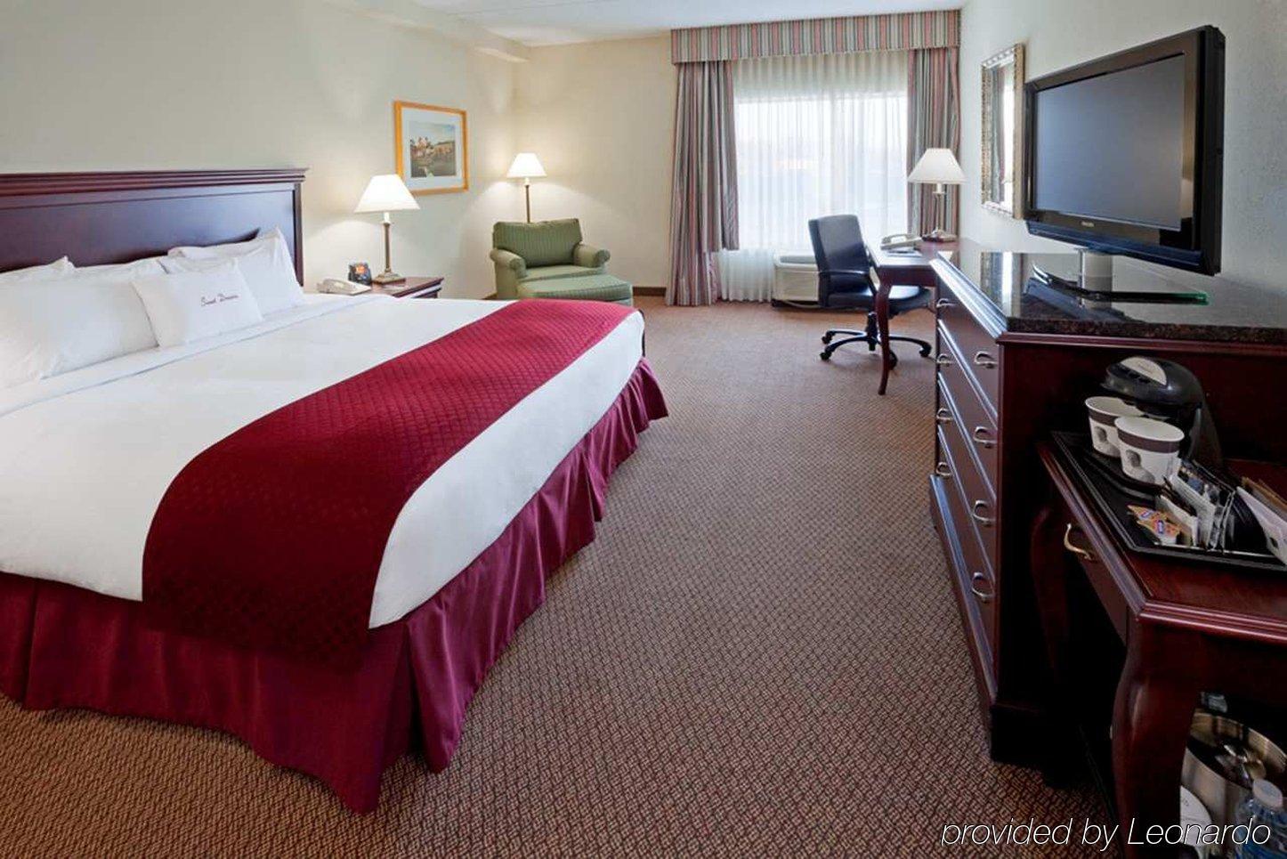 Doubletree By Hilton Boston-Milford Hotel Екстериор снимка