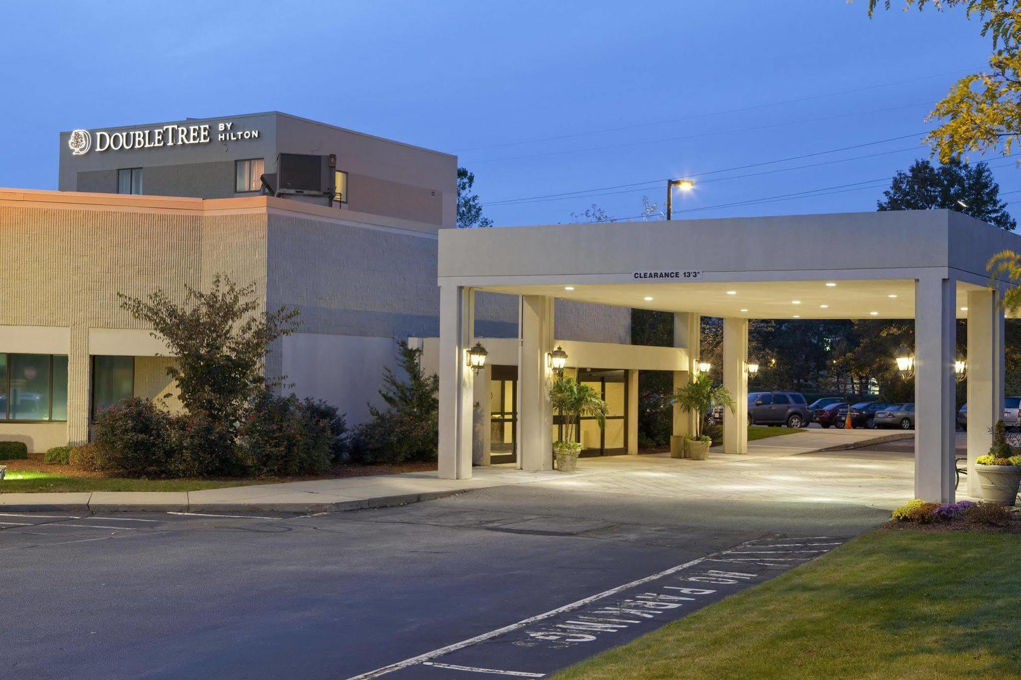 Doubletree By Hilton Boston-Milford Hotel Екстериор снимка